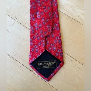 Holland & Sherry London 1836 100% Silk Tie - Raspberry Red/Cornflower Blue Print